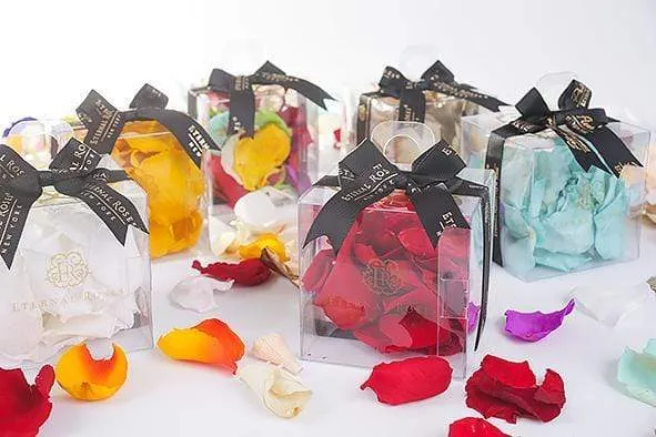 Eternal Roses® Luxury Scented Petals Small - Image 8